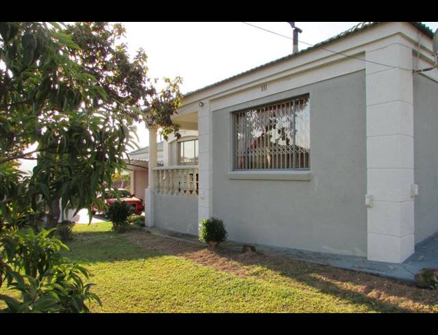 3 BEDROOM HOUSE FOR SALE IN STONEHENGE EXT 1